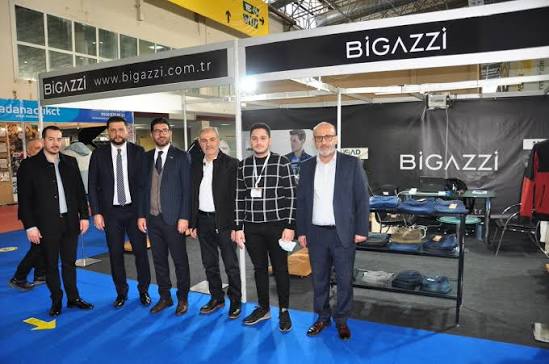 Kayalar Tekstil Konfeksiyon (BİGAZZİ) Logo